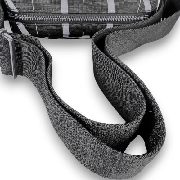 Valentino Garavani VLTN Logo Camera Crossbody Bag with COA - Picture 14 of 14